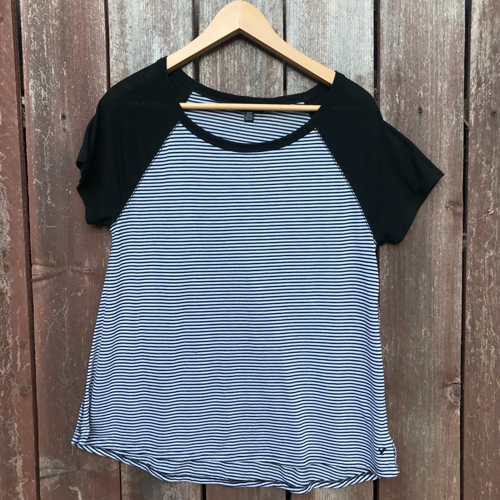 American Eagle Tee Size Medium